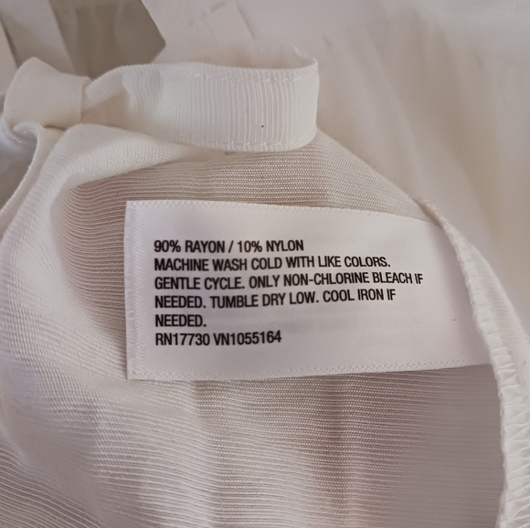 Women's Front Tie Blouse - Picture 9 of 10